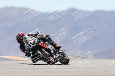 media/Apr-20-2025-CVMA (Sun) [[39090e8767]]/Race 9-Formula LW Twins Shootout/